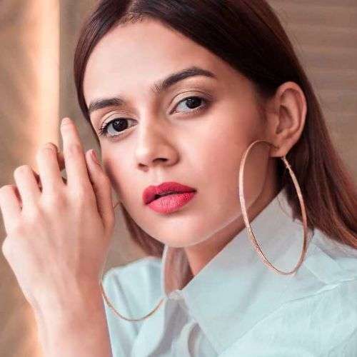 Lifestyle Influence-Komal Pandey